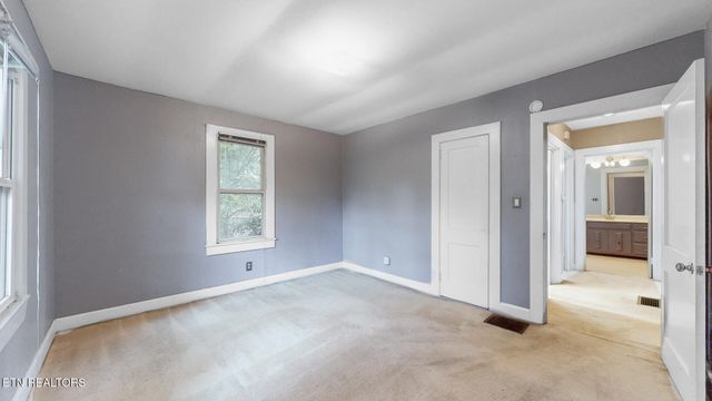 4422 Singleton Station Rd, Louisville, TN 37777