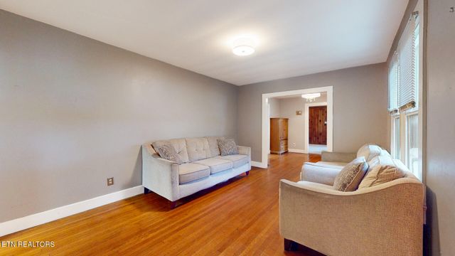 4422 Singleton Station Rd, Louisville, TN 37777