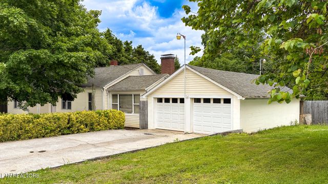 4422 Singleton Station Rd, Louisville, TN 37777