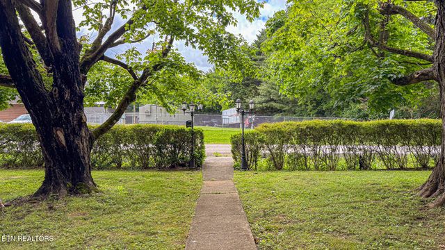4422 Singleton Station Rd, Louisville, TN 37777