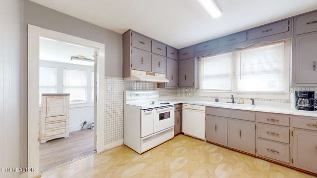 4422 Singleton Station Rd, Louisville, TN 37777