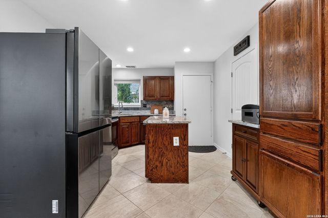 9319 Jorwoods, San Antonio, TX 78250