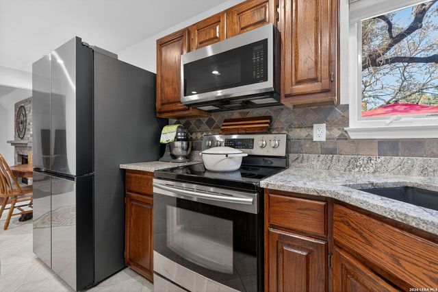 9319 Jorwoods, San Antonio, TX 78250