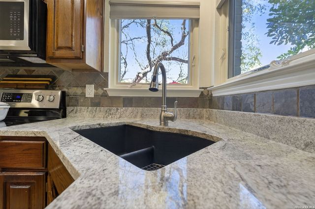 9319 Jorwoods, San Antonio, TX 78250