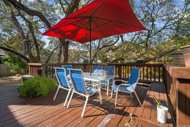 9319 Jorwoods, San Antonio, TX 78250