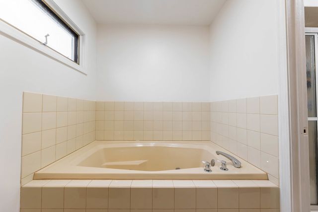 9840 Terrace Drive E2, Palos Park, IL 60464