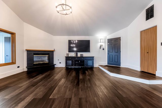 9840 Terrace Drive E2, Palos Park, IL 60464