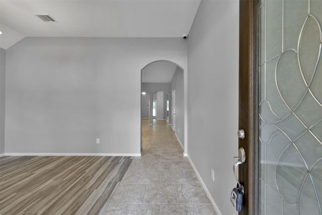 2407 Garden Shadow Drive, Conroe, TX 77384