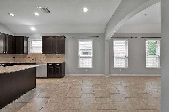 2407 Garden Shadow Drive, Conroe, TX 77384