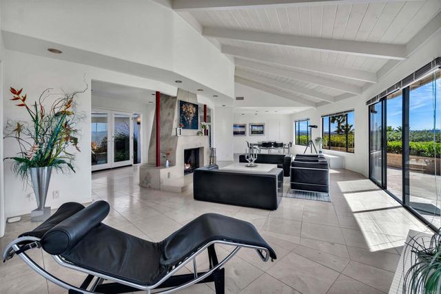 4594 Vista De La Patria, Del Mar, CA 92014