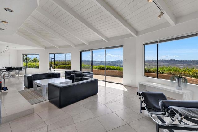 4594 Vista De La Patria, Del Mar, CA 92014