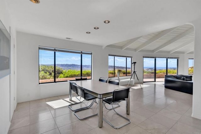 4594 Vista De La Patria, Del Mar, CA 92014