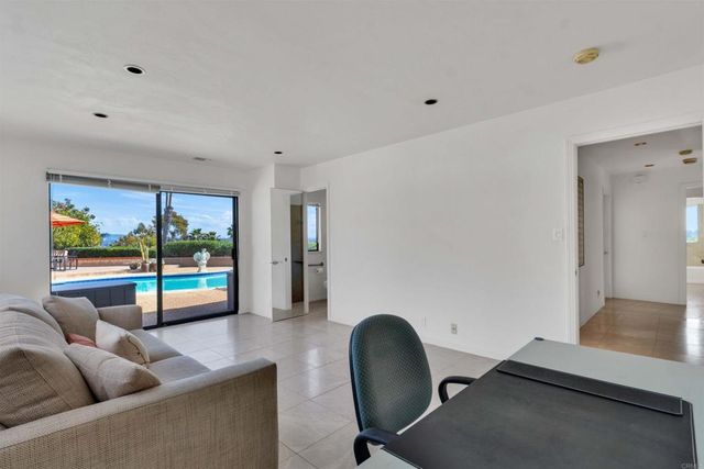 4594 Vista De La Patria, Del Mar, CA 92014