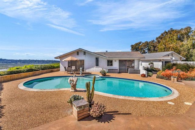 4594 Vista De La Patria, Del Mar, CA 92014