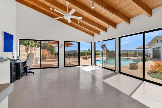 4594 Vista De La Patria, Del Mar, CA 92014