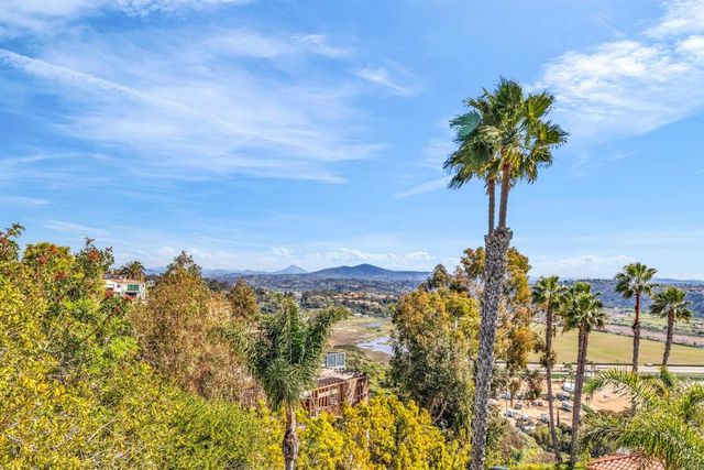 4594 Vista De La Patria, Del Mar, CA 92014