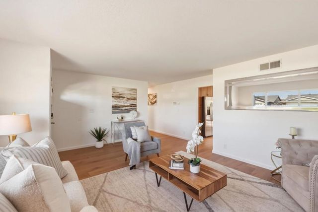 241 Winchester Court, Foster City, CA 94404