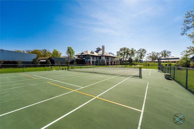 237 Colonial Drive, Mabank, TX 75156