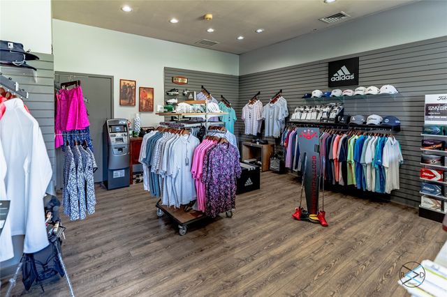 237 Colonial Drive, Mabank, TX 75156