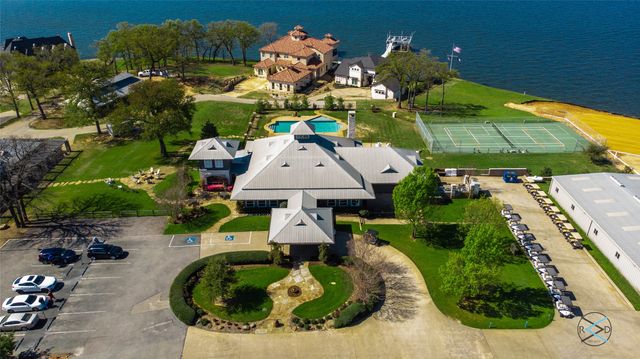 237 Colonial Drive, Mabank, TX 75156