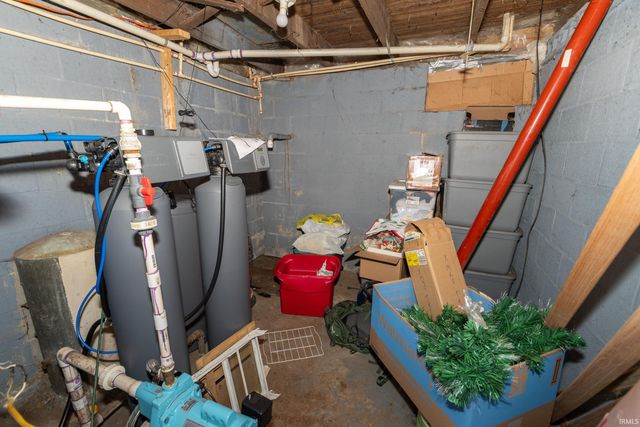 22814 Ardmore Trail, South Bend, IN 46628