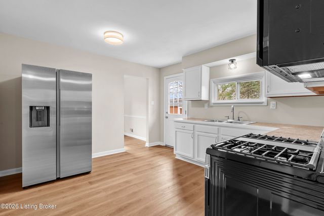 3322 Cawein Way, Louisville, KY 40220