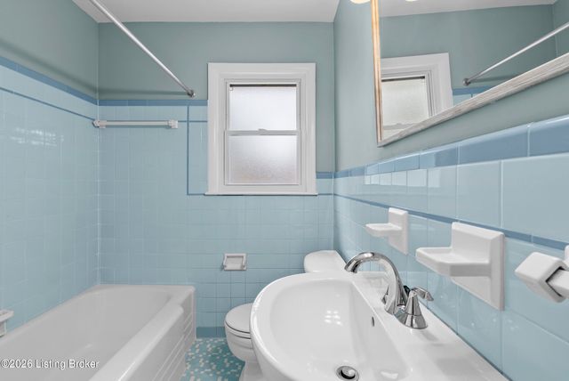 3322 Cawein Way, Louisville, KY 40220