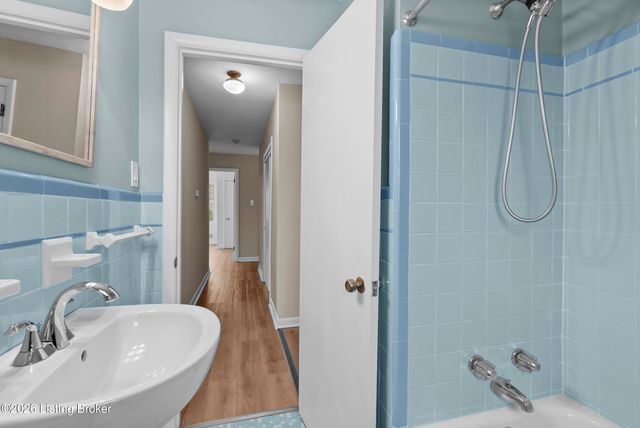 3322 Cawein Way, Louisville, KY 40220