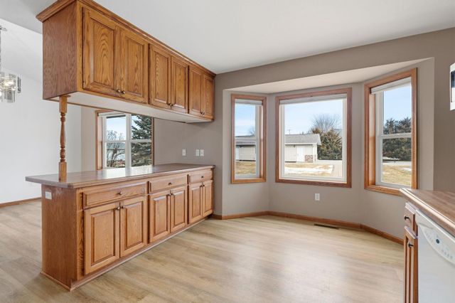 19 13th Street NE, Kasson, MN 55944