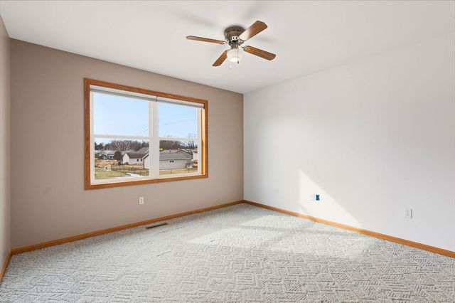 19 13th Street NE, Kasson, MN 55944