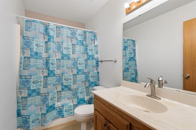 19 13th Street NE, Kasson, MN 55944