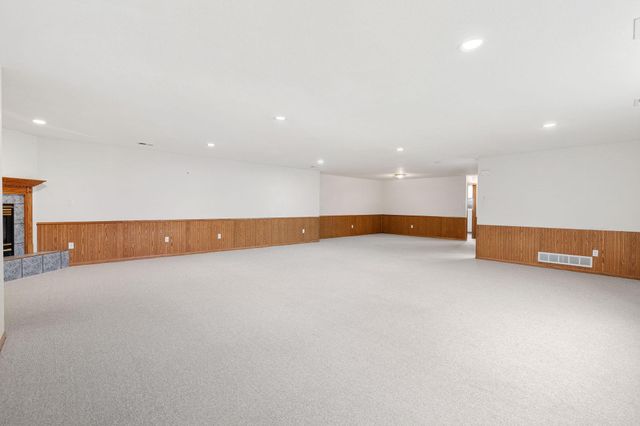 19 13th Street NE, Kasson, MN 55944