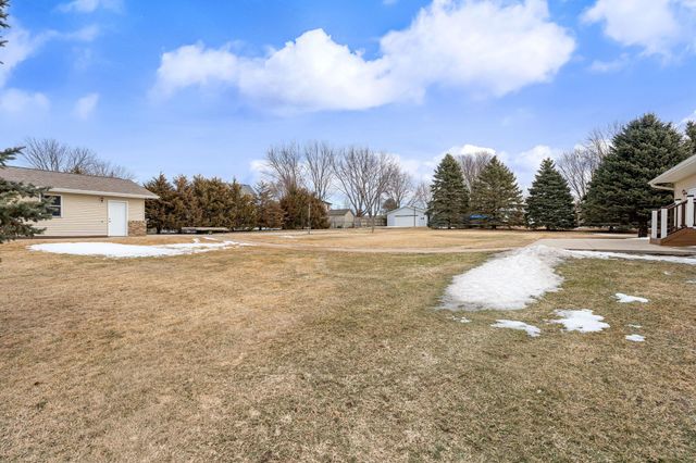 19 13th Street NE, Kasson, MN 55944