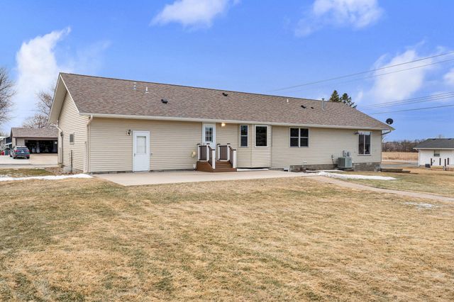 19 13th Street NE, Kasson, MN 55944