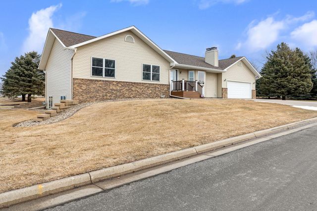 19 13th Street NE, Kasson, MN 55944