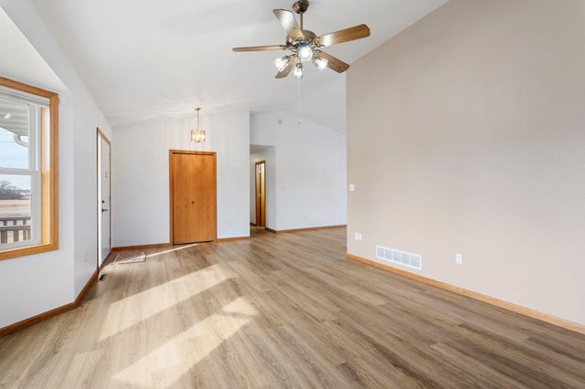 19 13th Street NE, Kasson, MN 55944