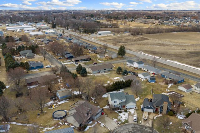 19 13th Street NE, Kasson, MN 55944