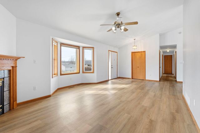 19 13th Street NE, Kasson, MN 55944