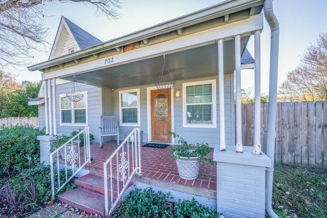 702 E Young St., Longview, TX 75602