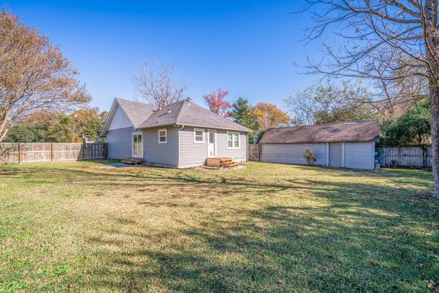 702 E Young St., Longview, TX 75602