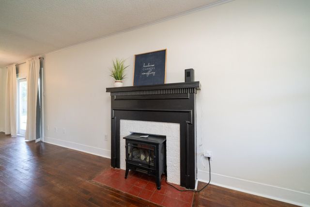 702 E Young St., Longview, TX 75602