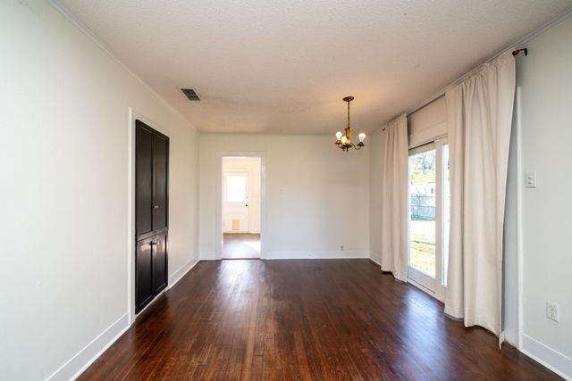 702 E Young St., Longview, TX 75602