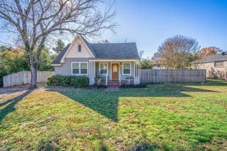 702 E Young St., Longview, TX 75602