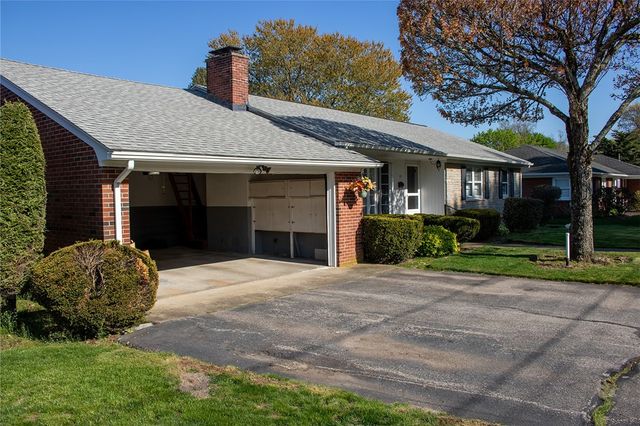 23 Di Ponte Drive, Johnston, RI 02919