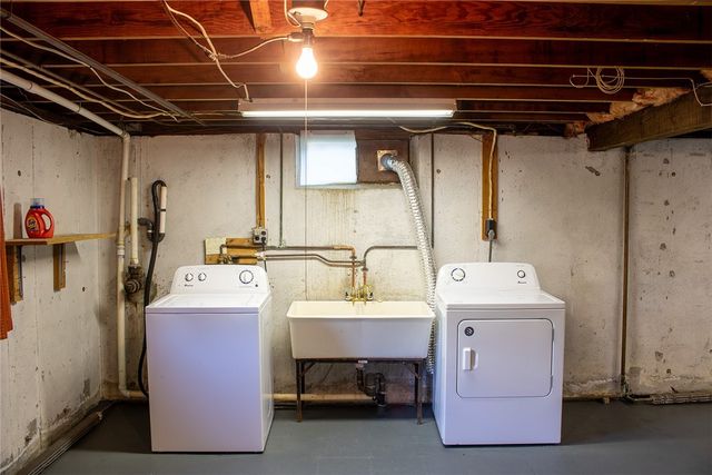 23 Di Ponte Drive, Johnston, RI 02919