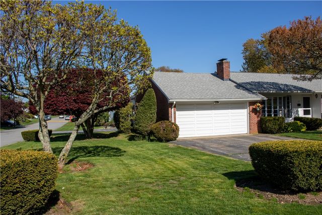 23 Di Ponte Drive, Johnston, RI 02919