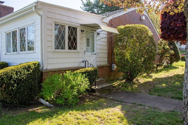 23 Di Ponte Drive, Johnston, RI 02919