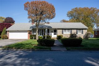 23 Di Ponte Drive, Johnston, RI 02919