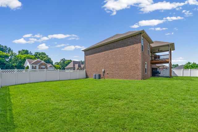 598 Press Grove Dr, Clarksville, TN 37043