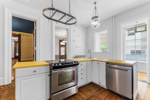 63 Smith Place, Columbus, OH 43201